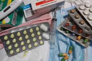 Само за седмица версиите за липсата на лекарства у нас се