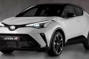 Toyota C-HR вече и със спортна версия