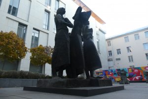 Галериите и изложбените зали са по безопасно място от театрите където