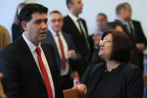 БСП-София: ГЕРБ се готвят да харижат училищен басейн