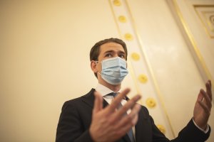 Десет дни след въвеждането на поредицата от мерки срещу коронавирус