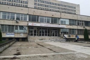 Много болници в страната продължават да изнемогват Пациентите с коронавирус