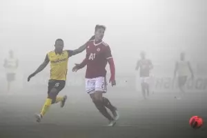 Ефектът Акрапович се изгуби в мъглата на "Васил Левски"