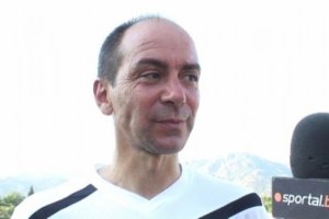 Бившият национал Ивайло Андонов който от 19 години е собственик