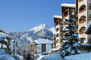 Хотелиери в Банско обявиха ски сезона за провален и отправиха