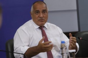 Усилията на българското правителство да спасява бизнеса в коронабурята са