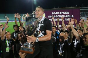 Дали ще успее Бруно Акрапович в мелачката за треньори ЦСКА София