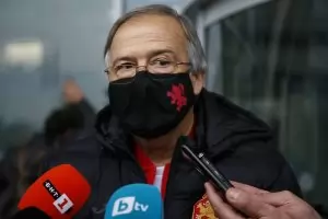 Националите тръгнаха със съвсем осакатен състав за Дъблин