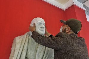 Изложба инсталация на Андрей Врабчев бе открита в столичната галерия Port A в