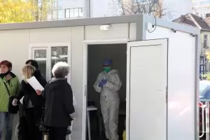 84-годишен пулмолог и заразен невролог лекуват в Провадия