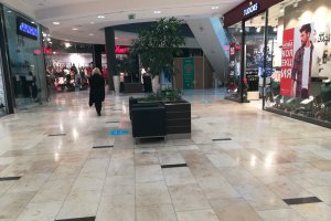  Българската ритейл асоциация обединяваща над 100 фирми от сектора търговия