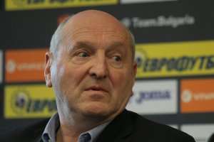 Предложението на здравния министър Костадин Ангелов от вчера срещна