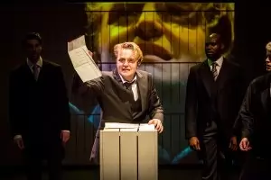 Театралното "Варненско лято" този път е наесен - и онлайн