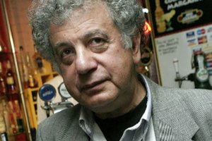 Днес на 83 годишна възраст в Москва е починал Александър Курляндски