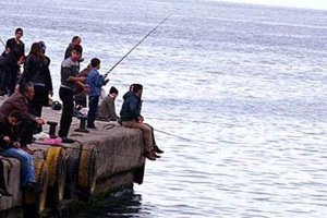 Вече ще се иска риболовен билет за ловене на риба