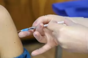 България реши да даде свобода на избор между ваксините
