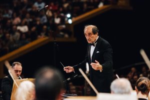 След турбулентната 2020 а за българските филхармоници Новата 2021 г ще