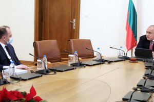 България ще предостави при наличност ваксини срещу COVDI 19 на Северна