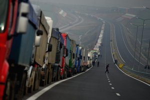 Карантината за граждани пристигащи в Гърция ще бъде намалена от 10