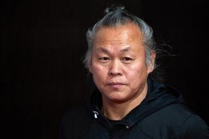 Световноизвестният южнокорейски режисьор Ким Ки Дук почина от Covid 19 дни преди