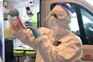Над 70 лаборатории ще правят PCR тестове през почивните дни