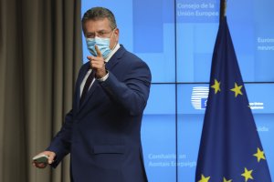 Правителството на Великобритания се отказа от противоречивите планове за нарушаване