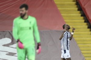 Шампионът Ливърпул пропусна нова златна възможност да се откъсне пред