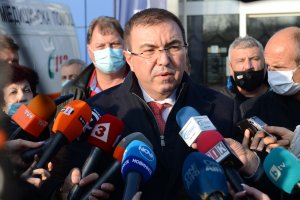 Детайлите около логистиката по ваксиниране срещу COVID 19 продължават да остават