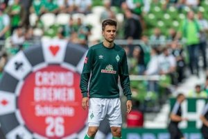 Българският халф Илия Груев младши 20 г записа официален