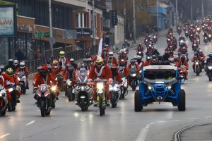 Въпреки мъглата и студа мотористите от SOFIA RIDERS организираха своето   Коледно каране