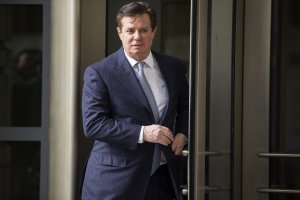 Американският президент Доналд Тръмп помилва бившия ръководител на предизборната си