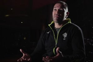 Претендентът за световните титли в тежка категория на професионалния бокс