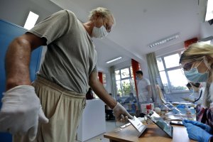 Около 25 процента от румънските избиратели са упражнили правото си