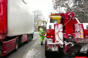 Тежка и зимна е обстановката в половин България заради обилния