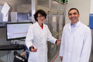 Американското списание шефовете на фармацевтичните компании BioNTech и Moderna Под заглавие