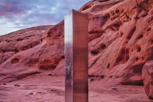 Нов мистериозен монолит трети поред след тези в щата Юта