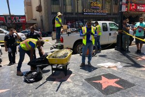 Президентът Доналд Тръмп беше отстранен от Twitter Facebook и дори