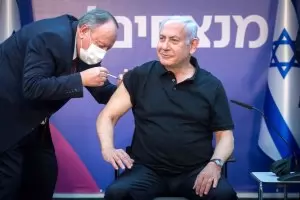 Смъртните случаи от коронавирус по света наближиха към 2 млн.
