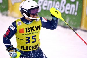 Най добрият бългаски скиор алпиец в момента Алберт Попов спечели първите