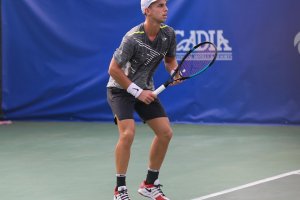 Двама от тримата българи в квалификациите стигнаха до основната схема