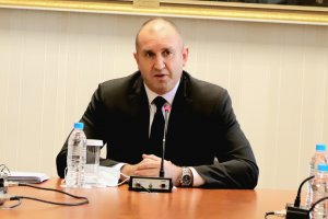 Със служебното правителство започва да се връща държавността Така президентът