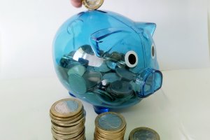 На фона на растящите влогове на домакинствата все повече банки налагат условия