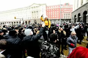 Ресторантьорите искат затваряне на "или всичко, или нищо"