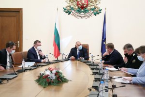 Министерство на здравеопазването ще изтеги напред ваксинациите срещу коронавирус на