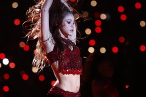 Колумбийската звезда Шакира ще бъде съдена в Барселона обвинена че