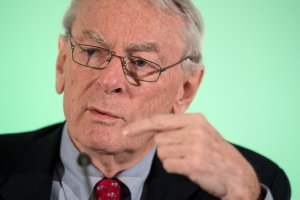 Приоритетно ваксиниране на елитните спортисти срещу COVID 19 по целия свят