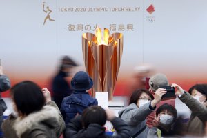 Япония прекъсна обиколката на олимпийските факли за игрите Токио 2020