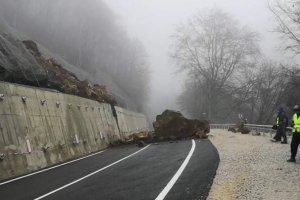 Държавната фирма Автомагистрали която изпълнява финансирани от бюджета договори за