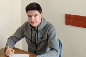 Талантливият вратар на Левски Иван Андонов 17 г ще играе