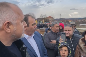 Фарсът в България и специално около джипа на Бойко Борисов